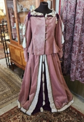 Renessanssiajan puku